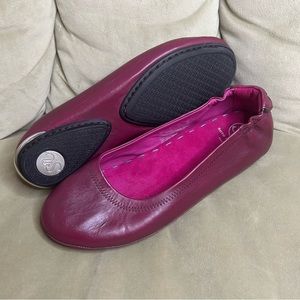 Women's Burgundy Flats